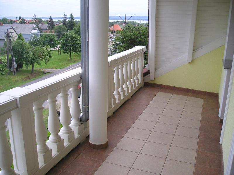 Twin Room image 1