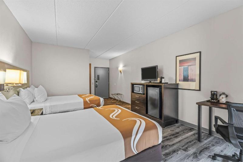 Double Room with Two Double Beds - Non-Smoking image 3