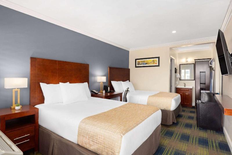 Travelodge by Wyndham by Fisherman's Wharf - image 14