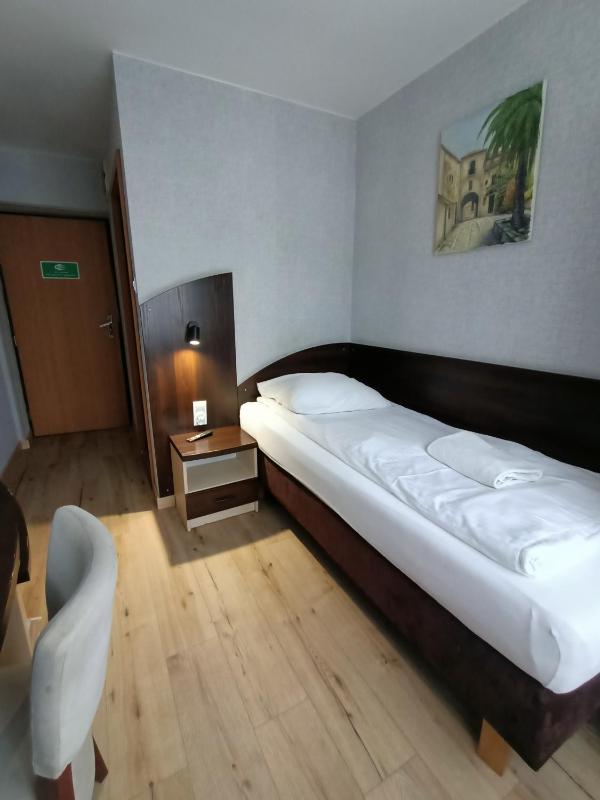 Single Room image 1