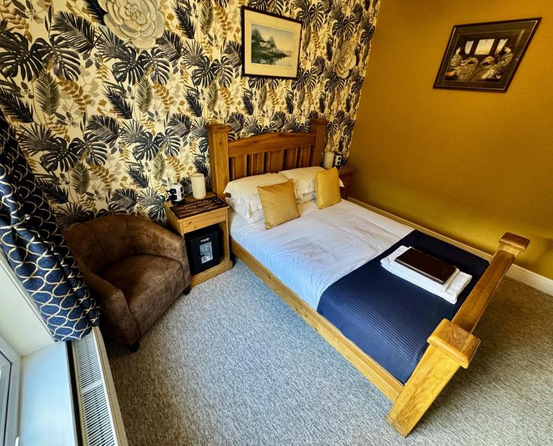 Double Room with Garden View image 4
