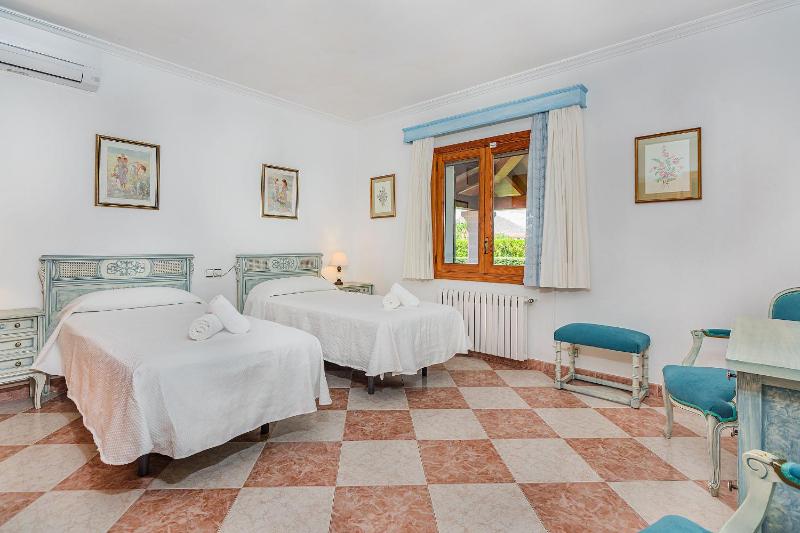 Villa La Rosaleda - By Dream Villas Pollensa - image 18