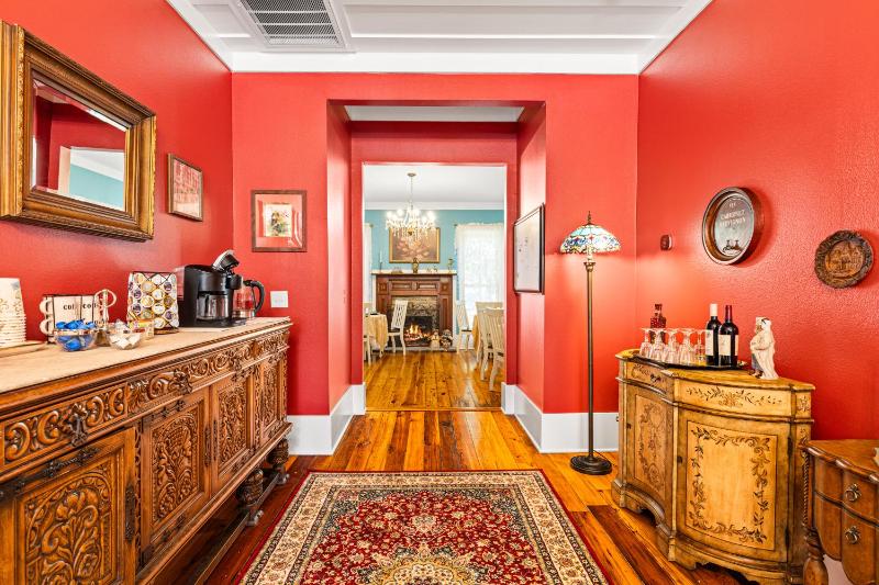 King Room with Balcony image 2