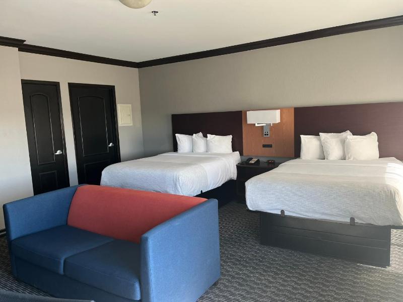 Queen Room with Two Queen Beds and Sofa Bed - Mobility Accessible - Roll-In Shower - Non-Smoking image 3