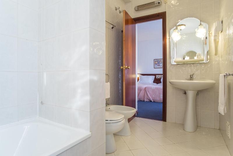 Double or Twin Room image 1