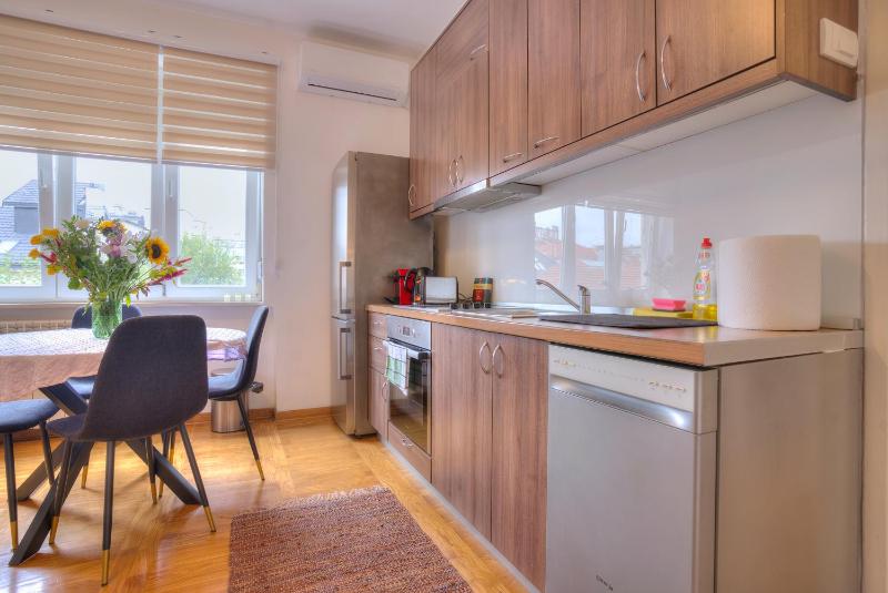 Vračar Central Apartment - image 15