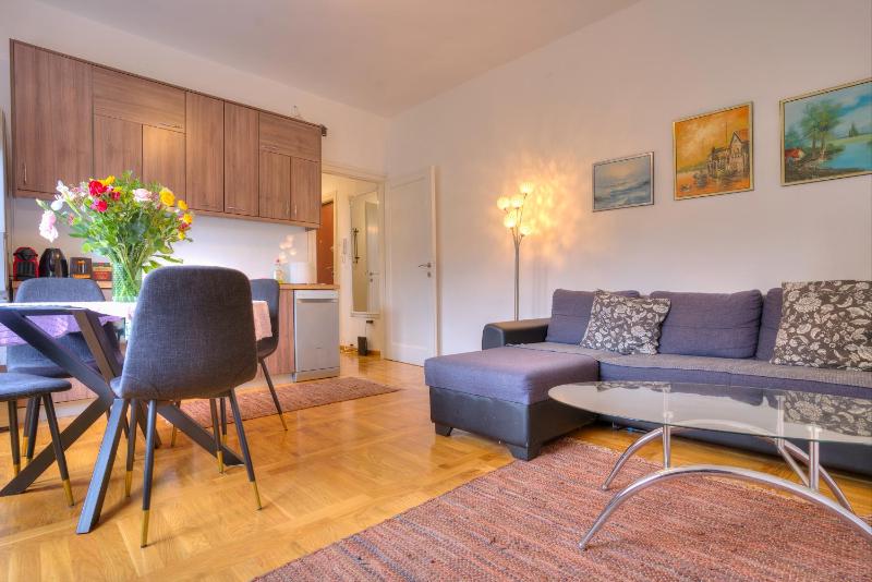 Vračar Central Apartment - image 14