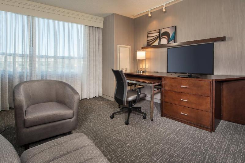 Courtyard by Marriott Washington DC/U.S. Capitol - image 5