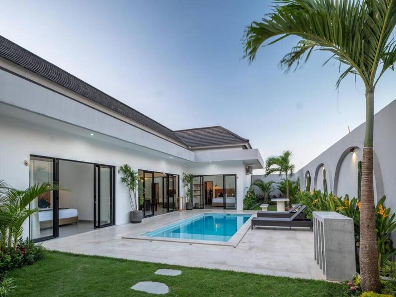 Exclusive new Canggu Villa - image 1