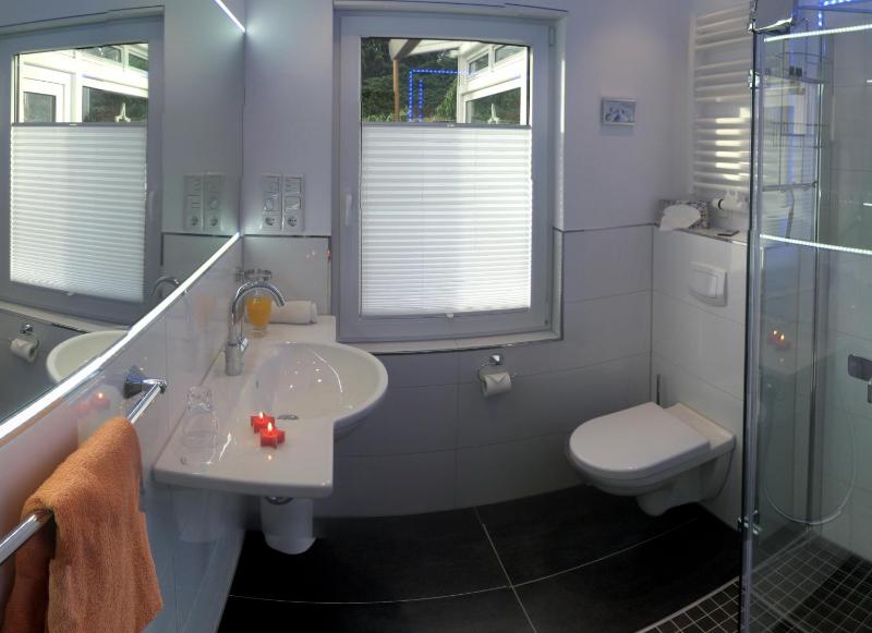 Double Room image 1