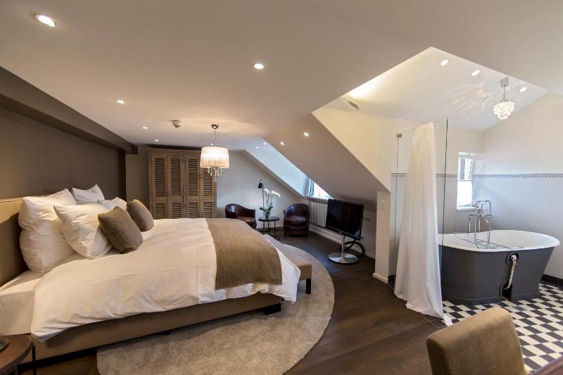 Comfort Double Room image 4