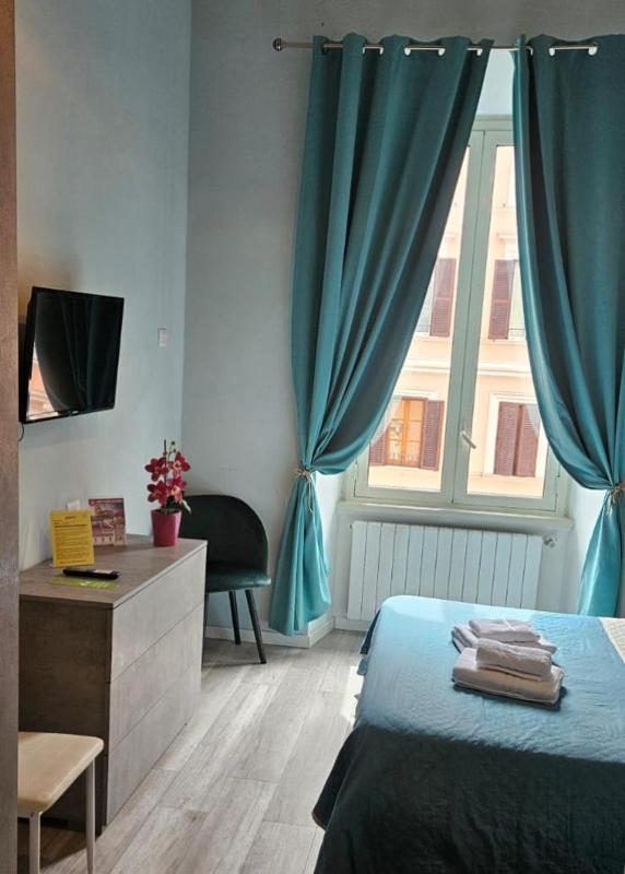 Double Room with Private Bathroom image 1