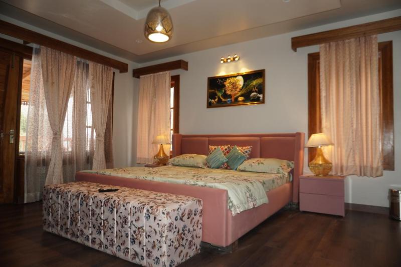 Unravel 3BR Floor Nainital - image 1