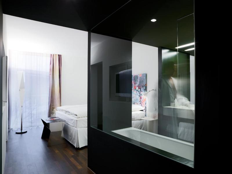 Suite image 4