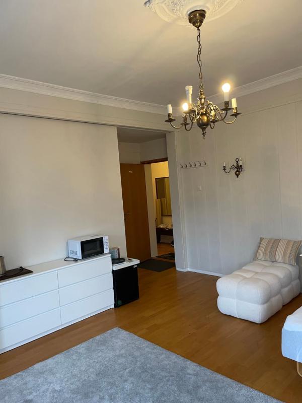 Double Room with Shared Bathroom image 3