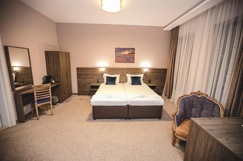 Deluxe King Studio image 1