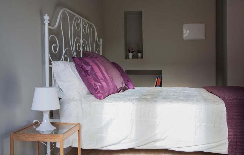 Deluxe Double Room image 4
