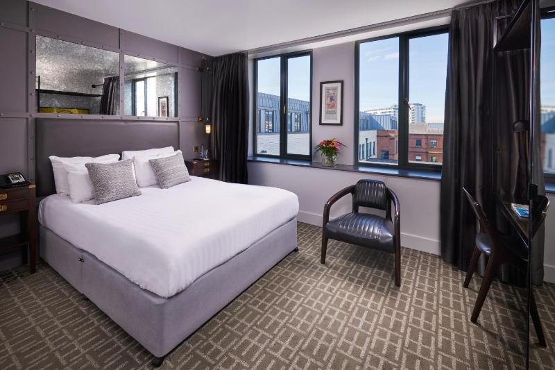 Deluxe Room image 1