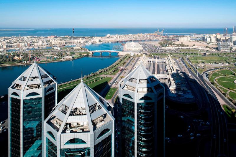 Sharjah Suite, 1 Bedroom Larger Suite, 1 King, Skyline view image 3