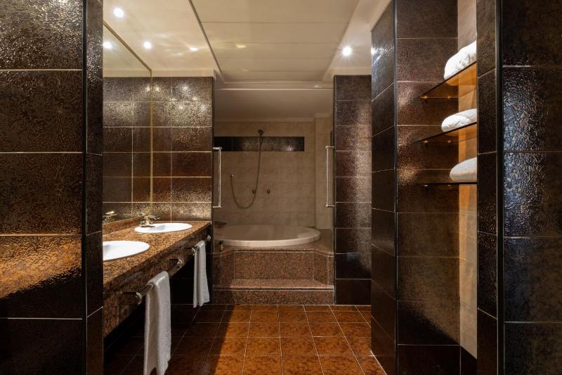 Junior Suite image 4