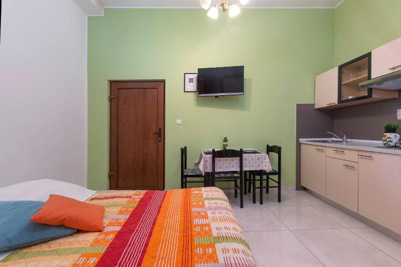 Pleasant Oriana Apartment near the sea-Pula - image 1