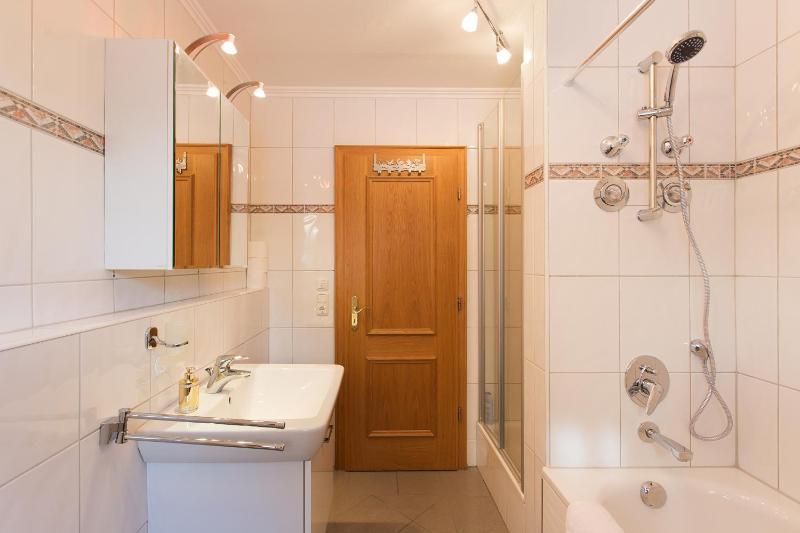 Golden GaPa Central Duplex Apartment 2 - image 19