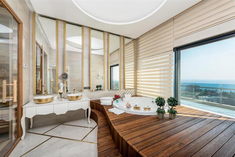 King Suite image 1
