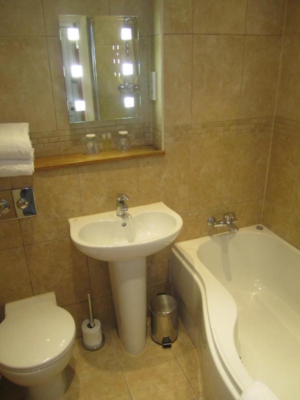Superior Double/Twin Room image 2