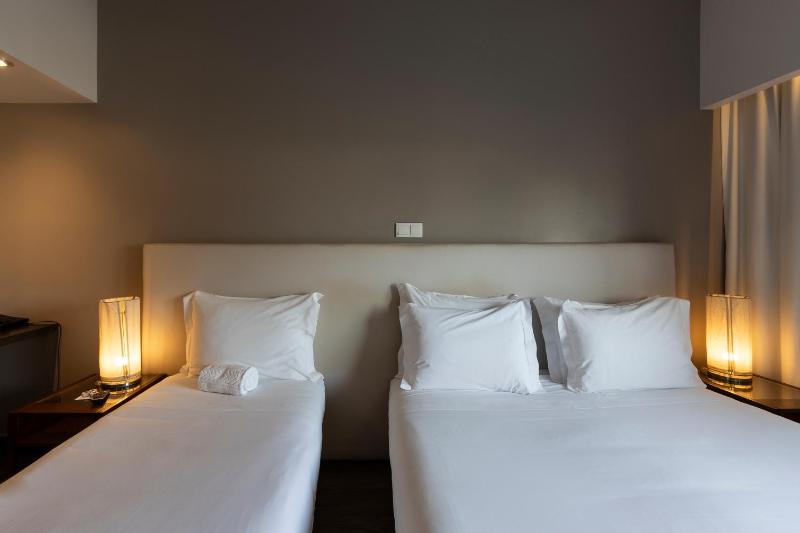 Classic Double Room image 3