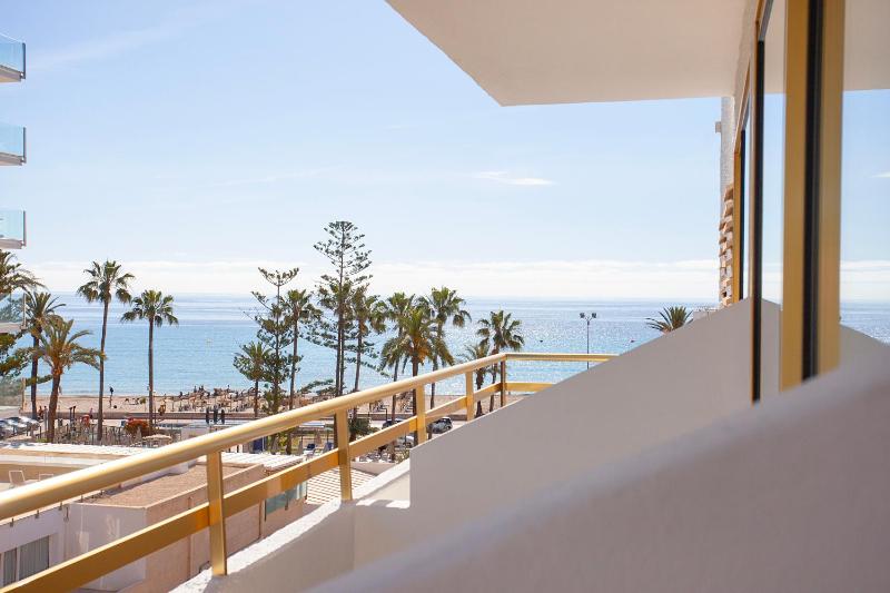 Double or Twin Room with Side Sea View image 1