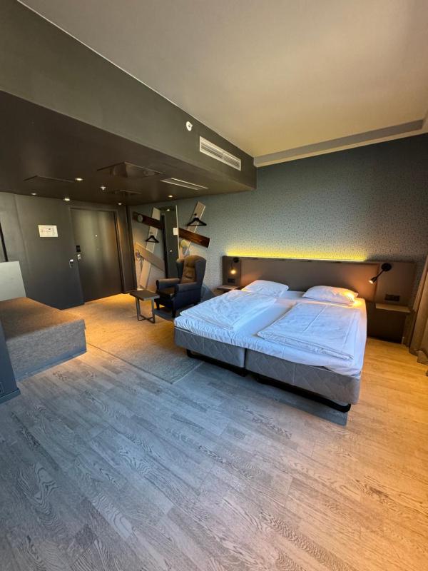 Superior Double Room image 3