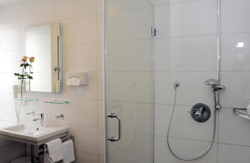 Single Room image 2