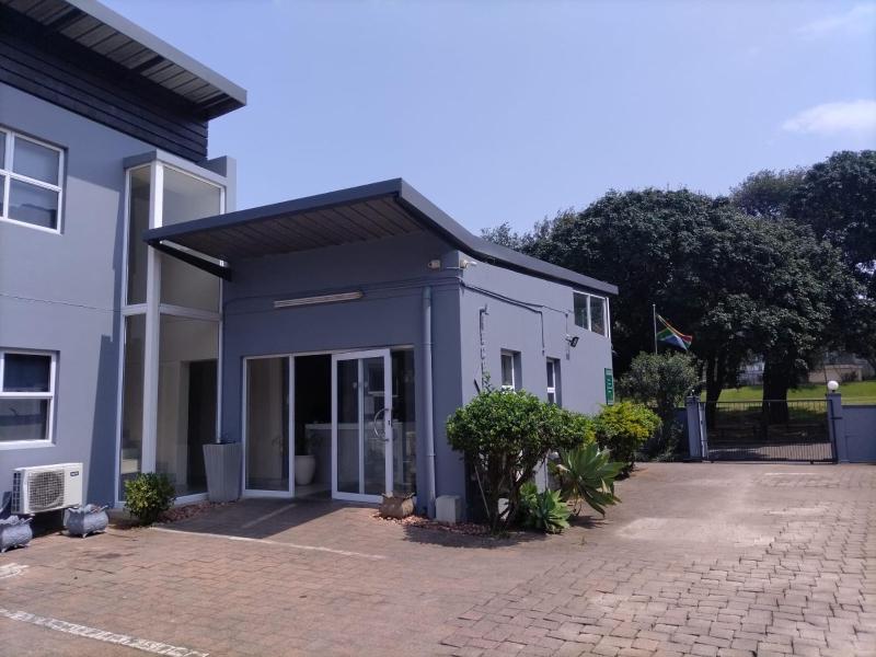 Essenwood Park Hotel - image 1