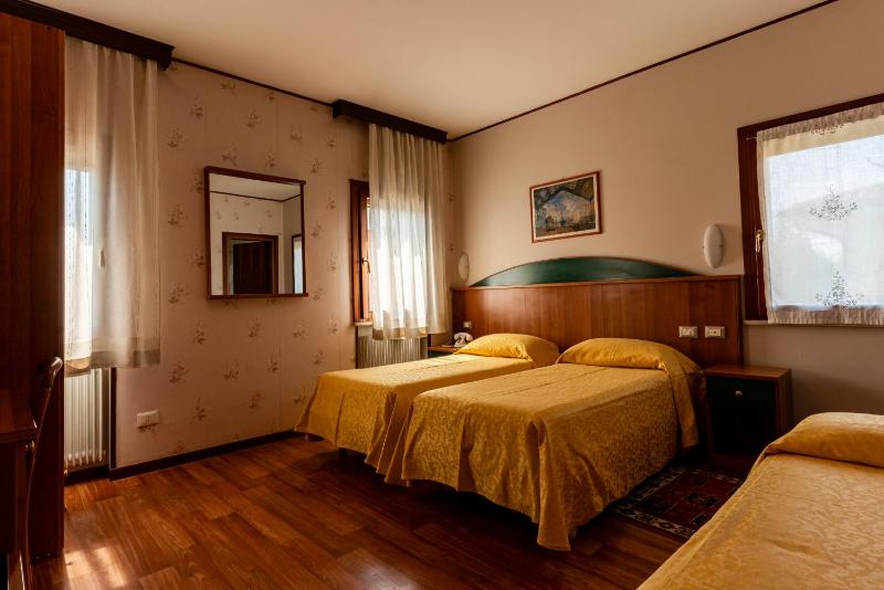 Triple Room image 1