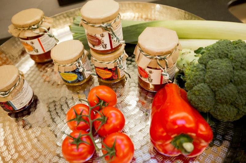 Deluxe One-Bedroom Apartment image 4