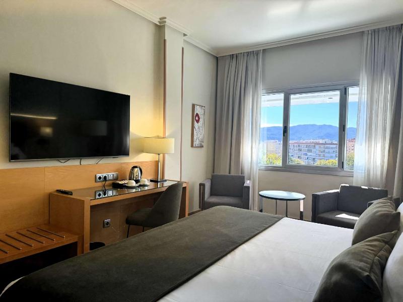 Superior Double or Twin Room with City View image 1