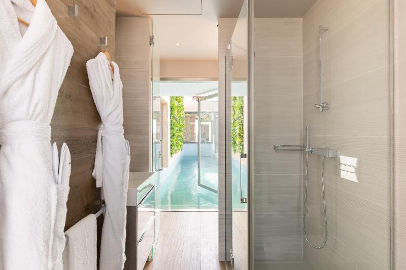 Cosmo Suite Penthouse - image 15