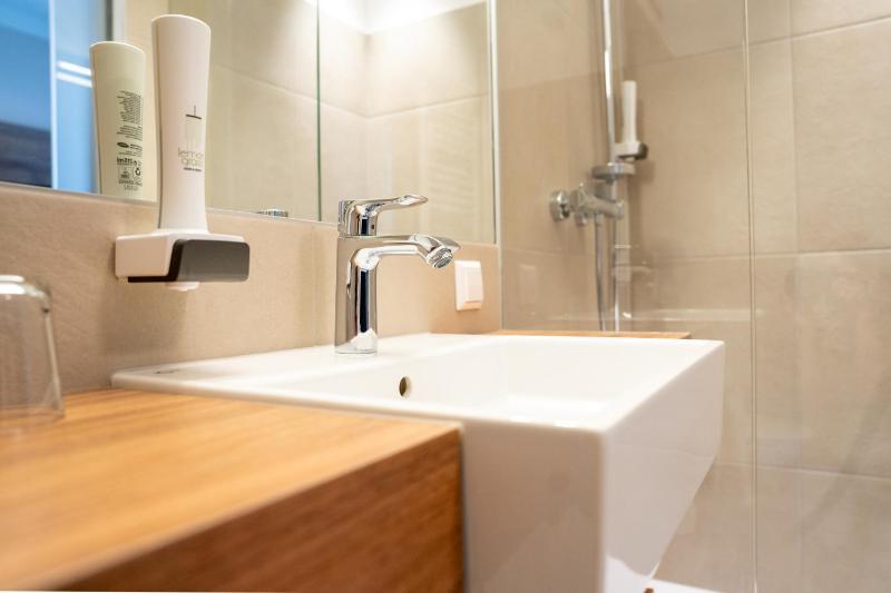 Superior Double Room image 4