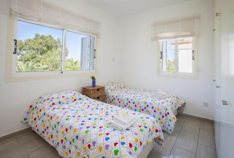 Five-Bedroom House image 3