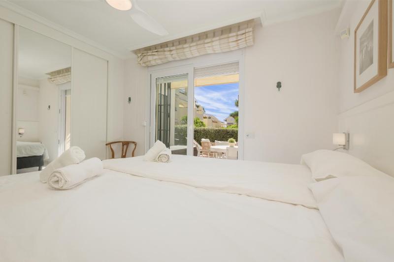 Cozy apartment with terrace and access to the beach in Elviria Marbella East - image 36