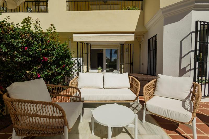 Cozy apartment with terrace and access to the beach in Elviria Marbella East - image 46