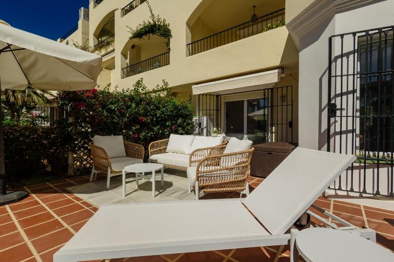 Cozy apartment with terrace and access to the beach in Elviria Marbella East - image 49