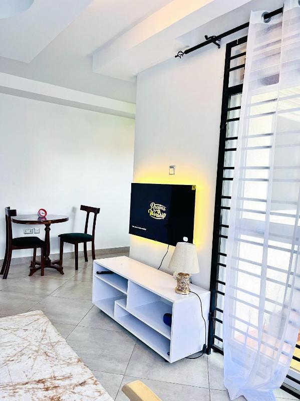 Apartment Unit - Pearl Residence - image 4