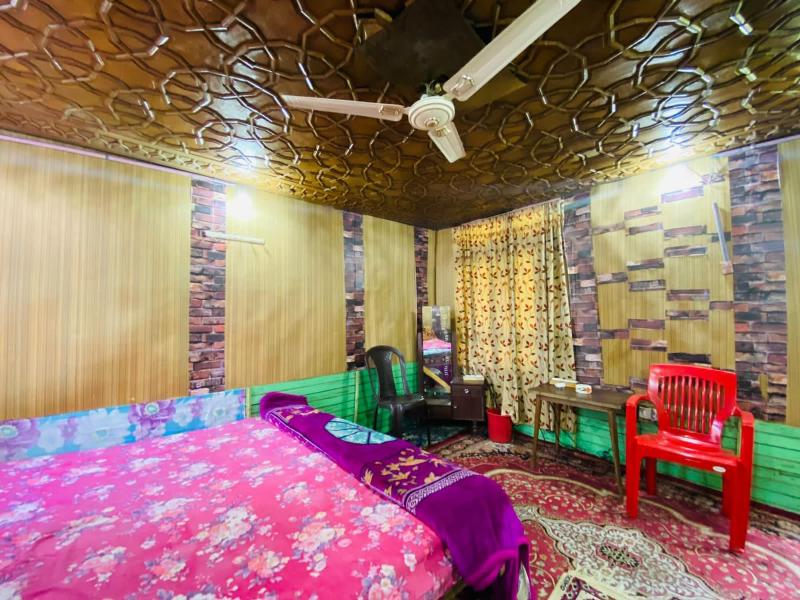 Island hotel and homestay - image 16