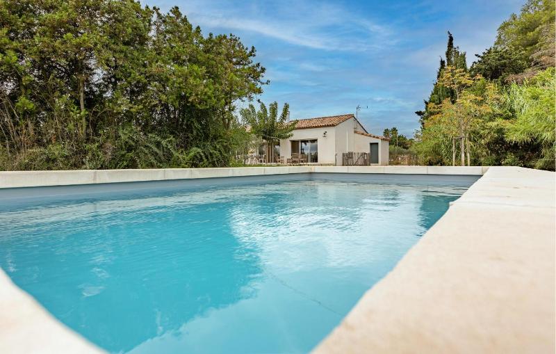 Amazing Home In Serignan - image 1