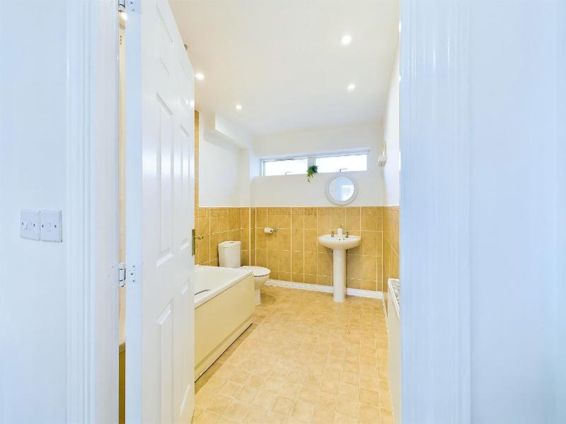 Sotherby Walk by Signature Stays - Townhouse - Parking - Modern - image 29