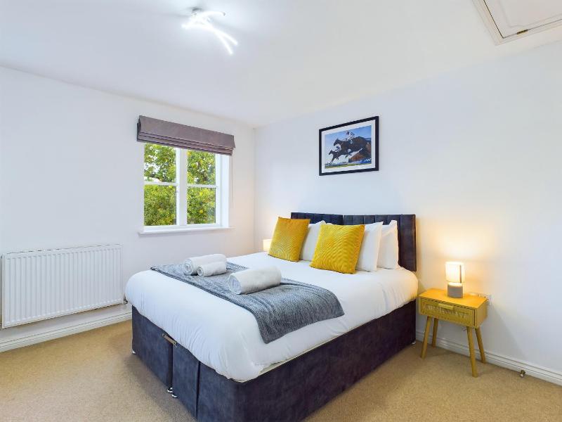 Sotherby Walk by Signature Stays - Townhouse - Parking - Modern - image 6