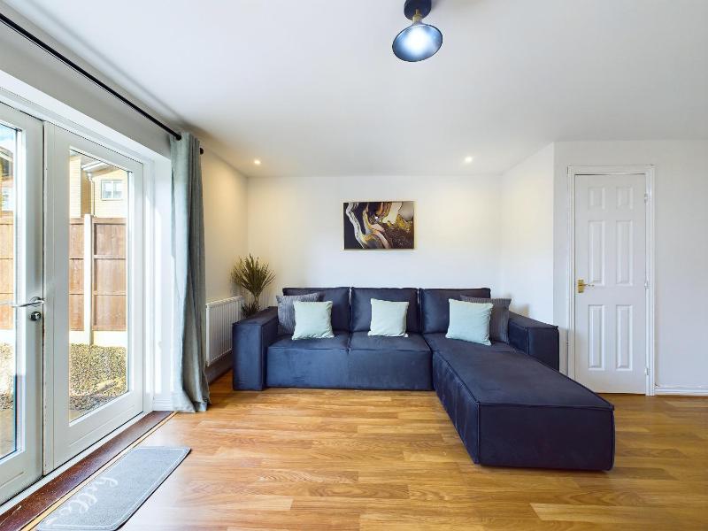 Sotherby Walk by Signature Stays - Townhouse - Parking - Modern - image 17