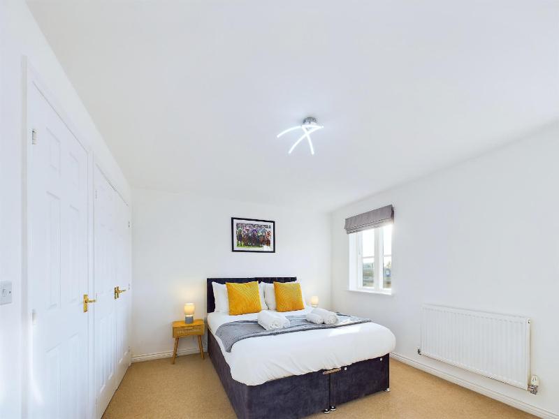 Sotherby Walk by Signature Stays - Townhouse - Parking - Modern - image 15