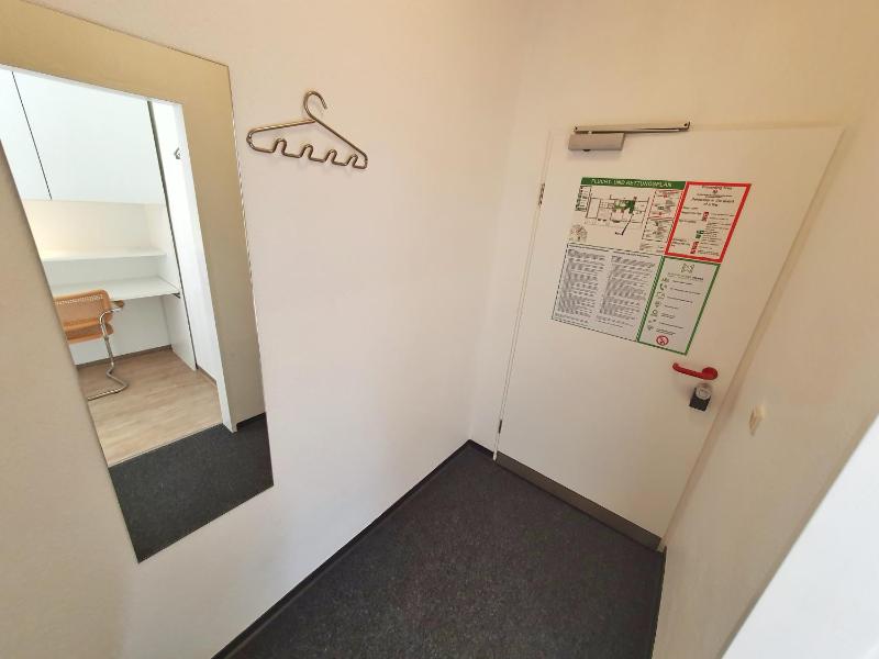 Studio Apartment image 4